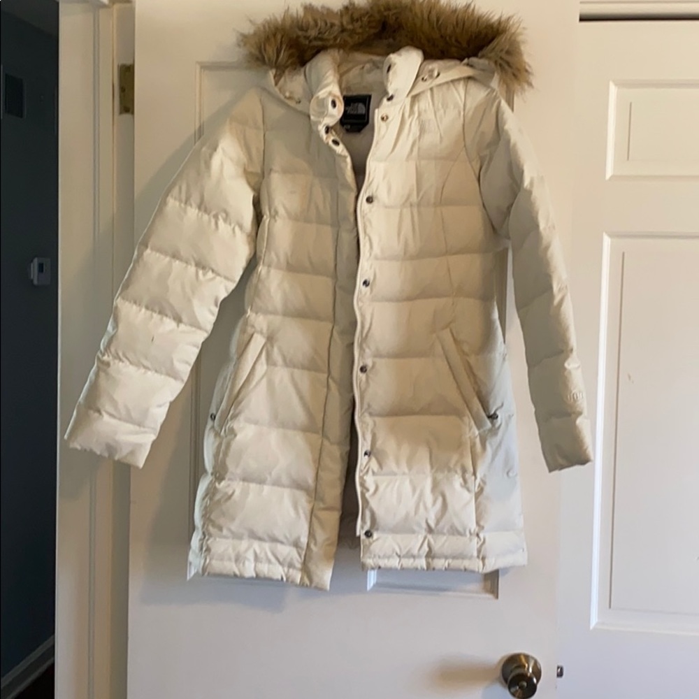 North face metropolis white puffer with fur hood
